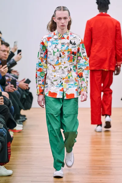 Look 10